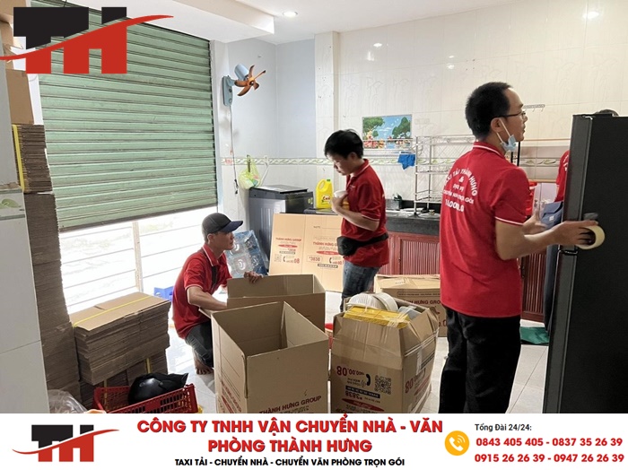 Công ty chuyển nhà Thành Hưng sở hữu đội ngũ nhân viên chuyên nghiệp