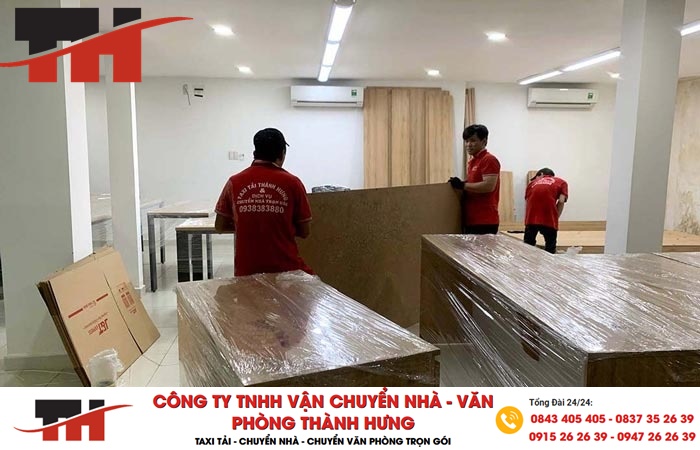 Chi phí vận chuyển nhà phụ thuộc vào nhiều yếu tố như khối lượng đồ đạc, thời gian, địa điểm 